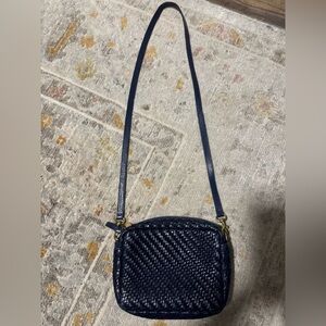 Clare V Midi Sac crossbody bag - navy blue woven leather